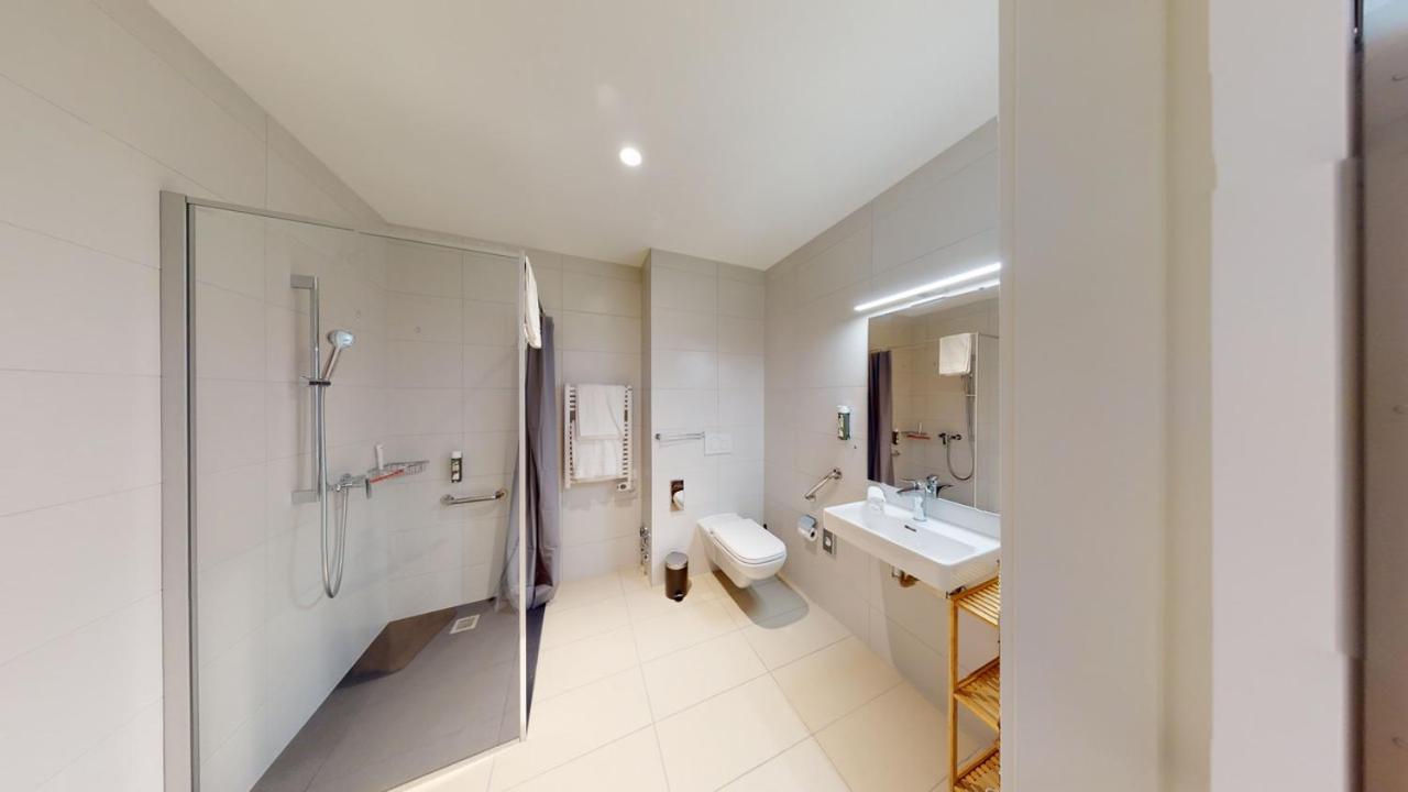 Alp Art Hotel Monthey Collombey-Muraz 外观 照片