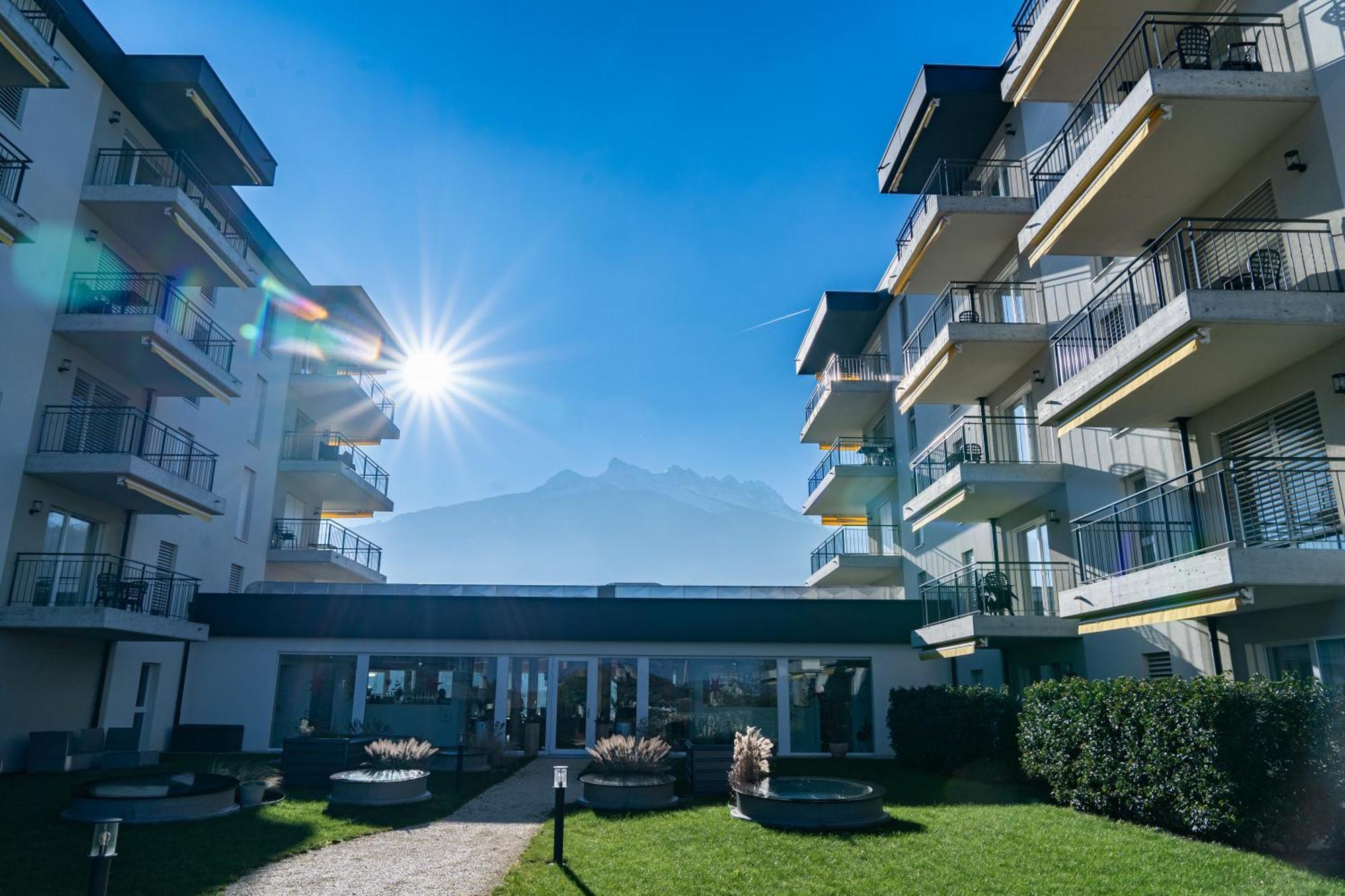Alp Art Hotel Monthey Collombey-Muraz 外观 照片