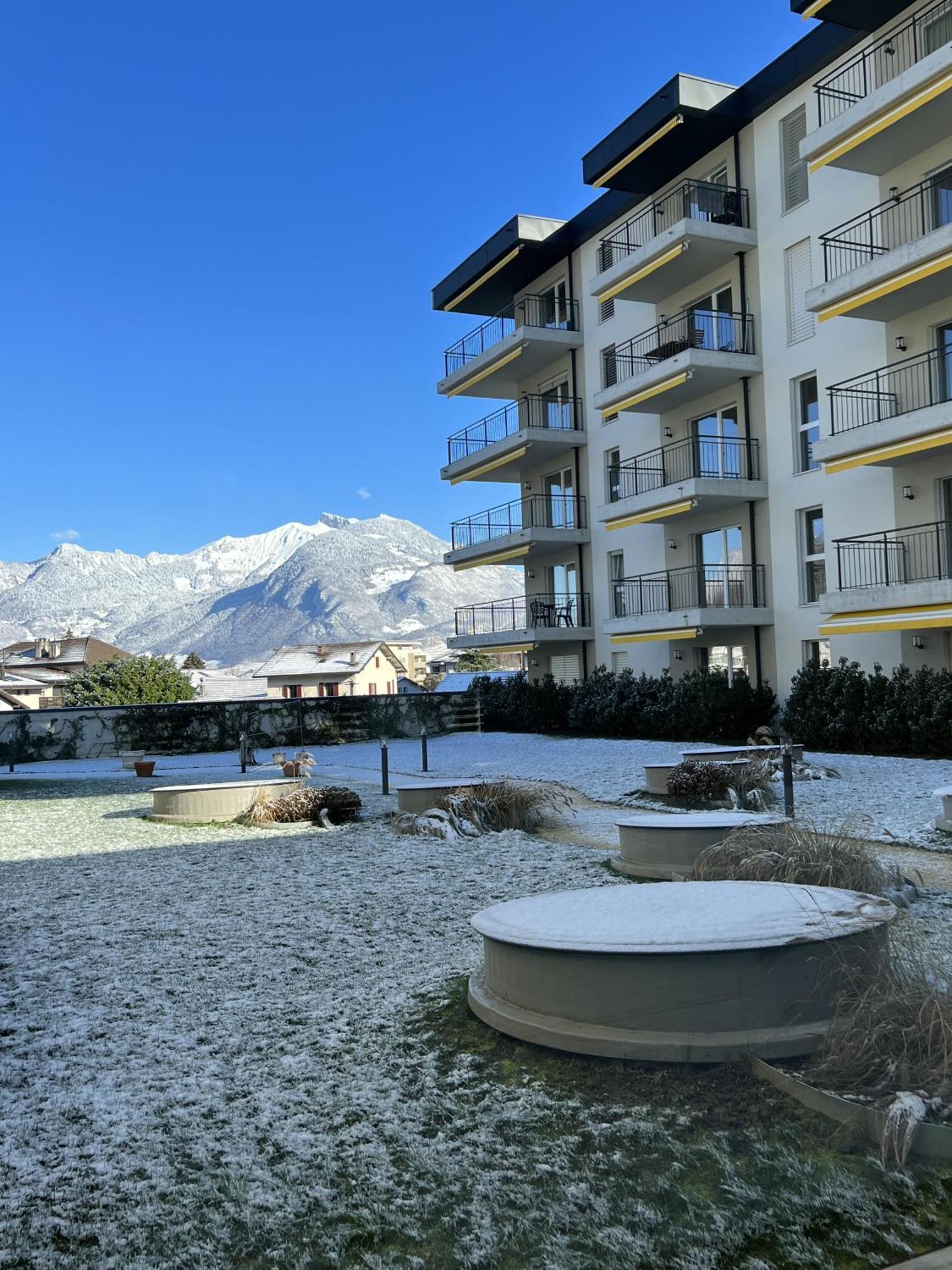 Alp Art Hotel Monthey Collombey-Muraz 外观 照片